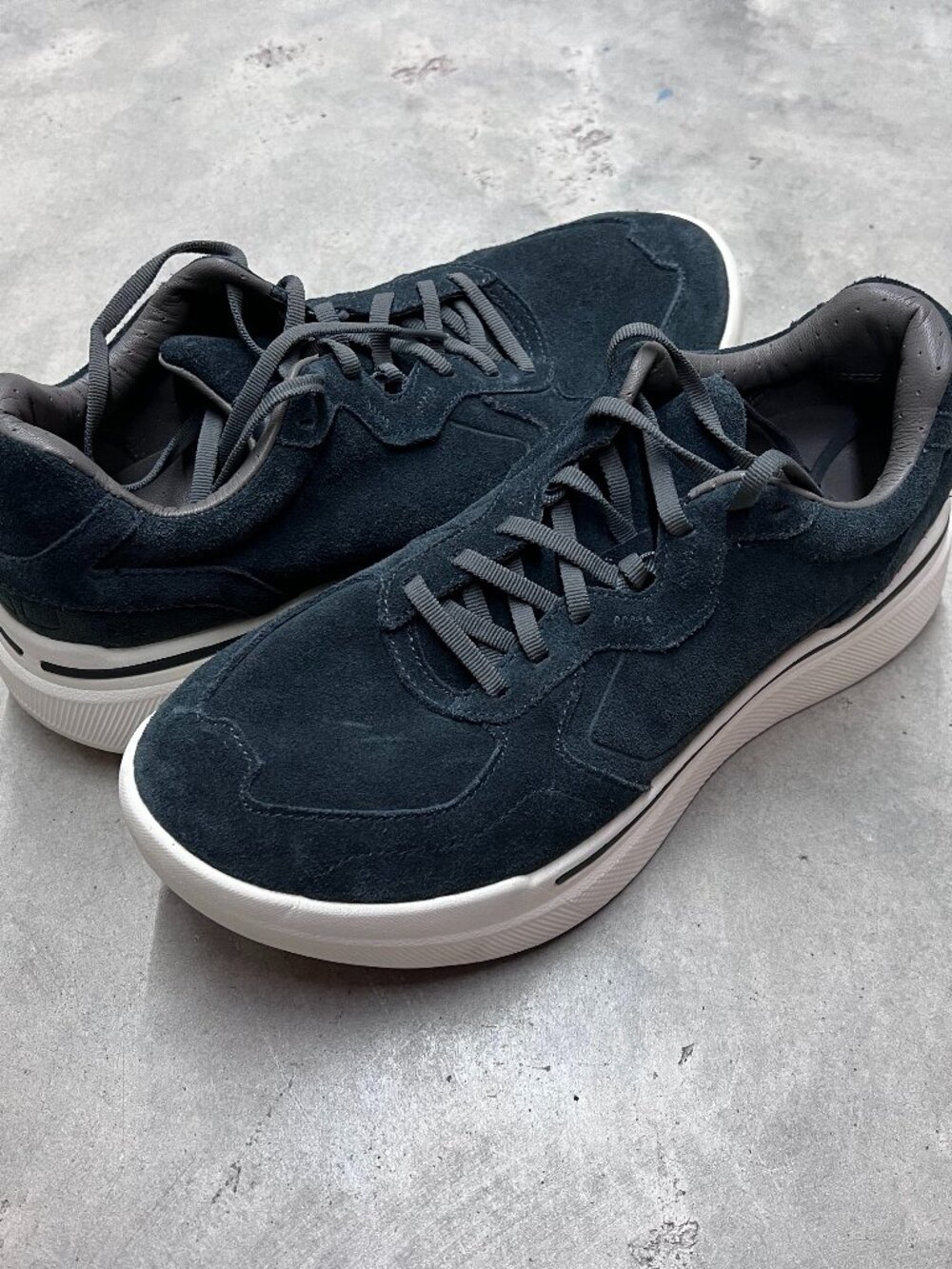 Ahnu Sequence 1.1 Suede Black Shoes Men's Size 9 1173251 - Used